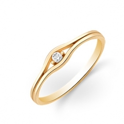 Золотое детское кольцо "Лодочка" с бриллиантом