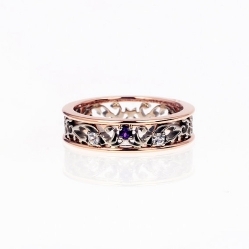 Обручальное кольцо с аметистом и бриллиантами