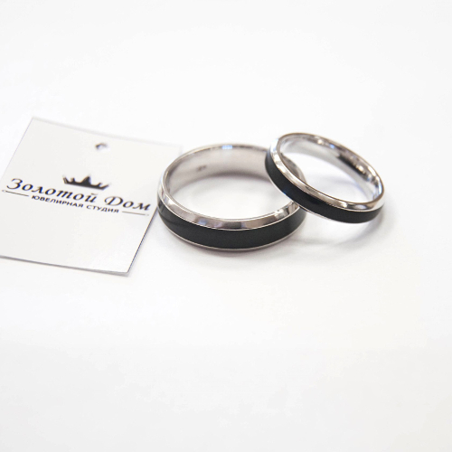 Обручальные кольца с чёрной эмалью - фото